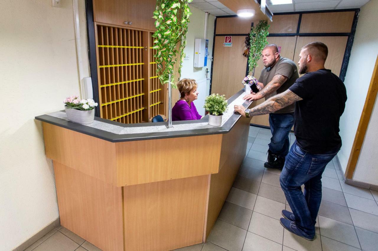 Pd Hostel Dunaújváros Kültér fotó